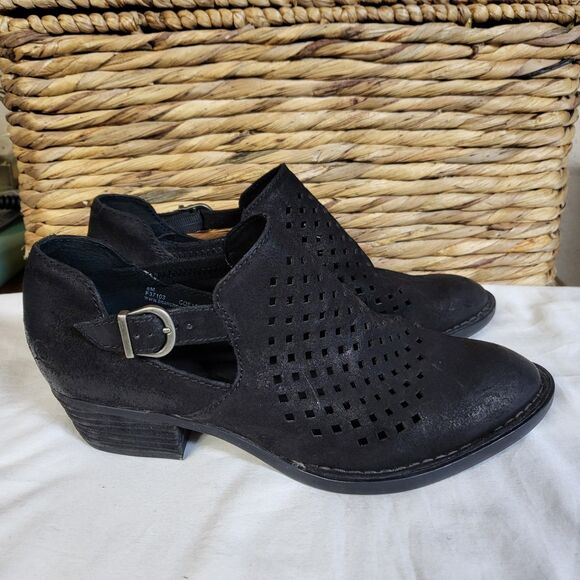 BORN Shoes Womens 8 Nanna Ankle Booties Black Leather Distressed Perforated - Picture 1 of 9